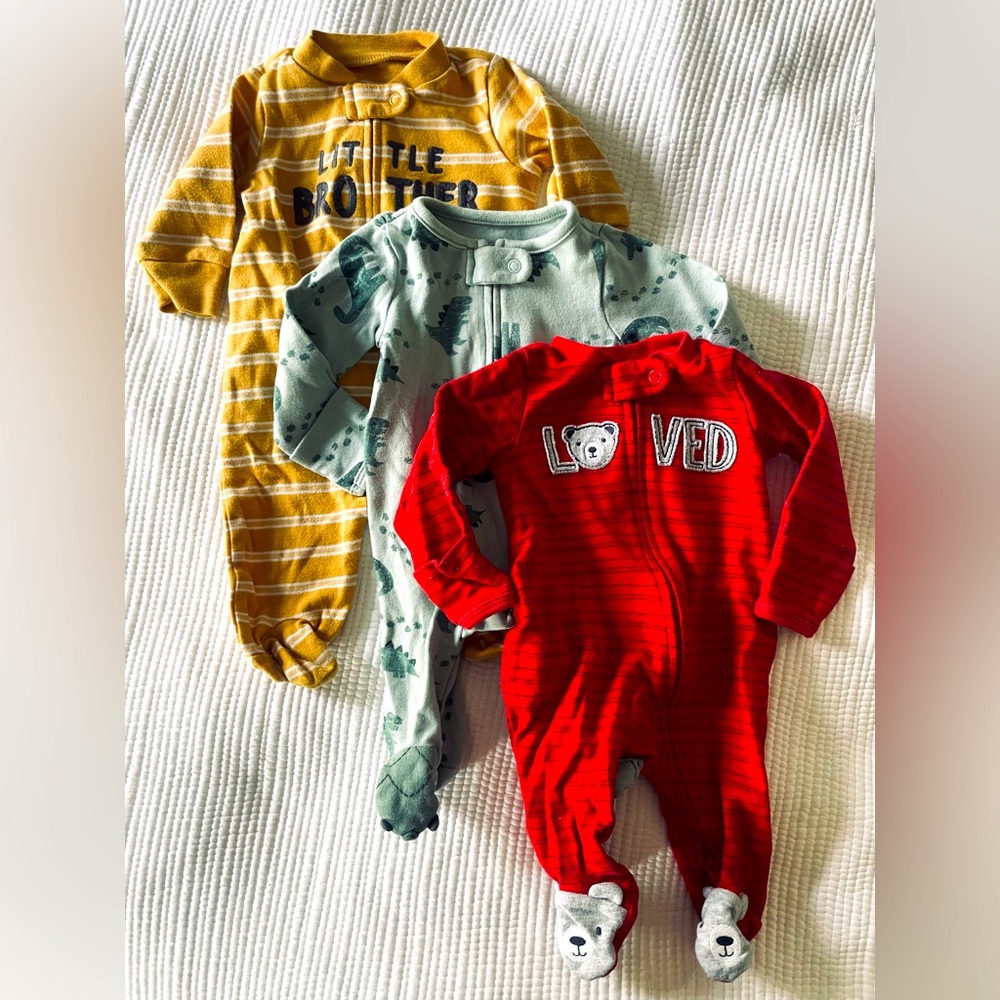 Newborn lot- 3 Zippered Pjs, 3 Onesies